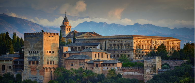 Lire la suite à propos de l’article LA	ALHAMBRA, le joyau de Grenade